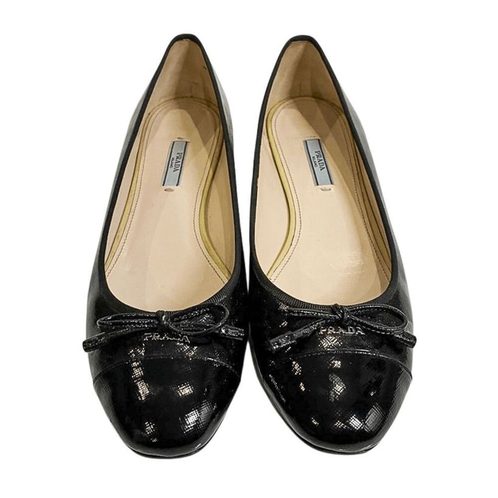 Prada Saffiano Leather Ballet Flats Cap Toe Black Logo Bow EU 41 Italy Slip Ons - Picture 2 of 14